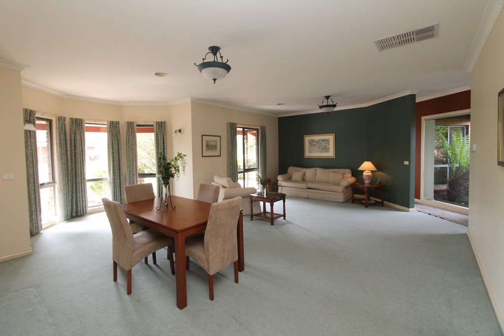 32 Robertson Drive ALFREDTON 4