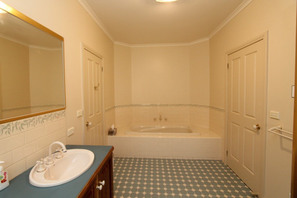 32 Robertson Drive ALFREDTON 7