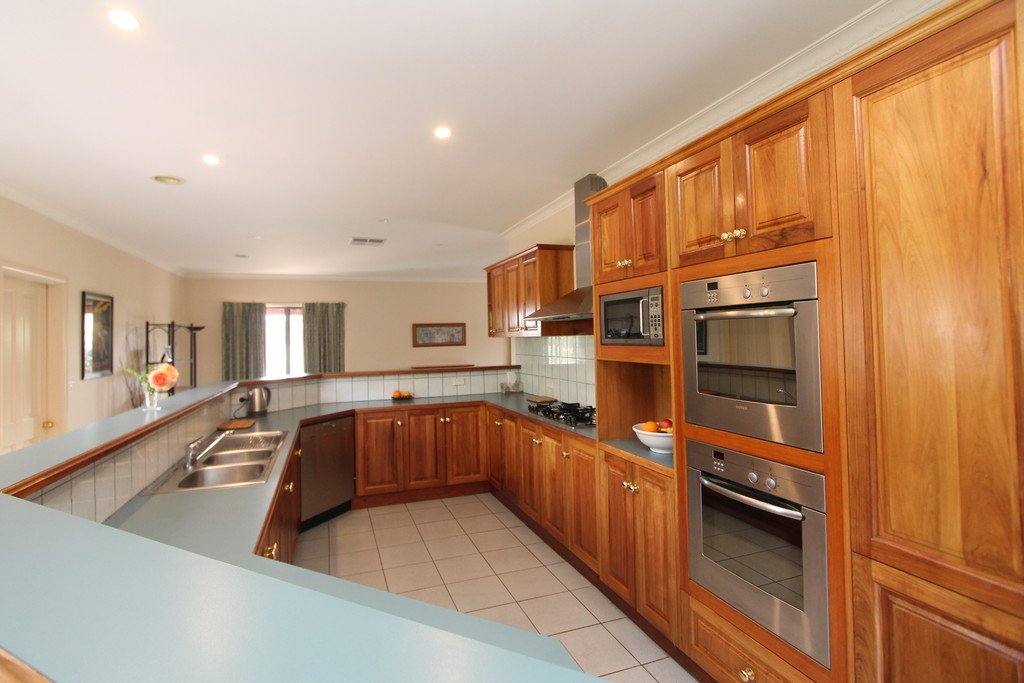 32 Robertson Drive ALFREDTON 12