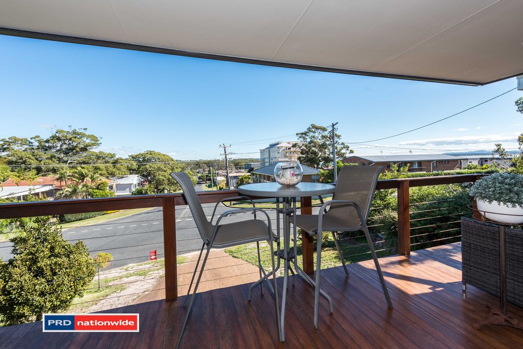 32 Ronald Avenue SHOAL BAY 16