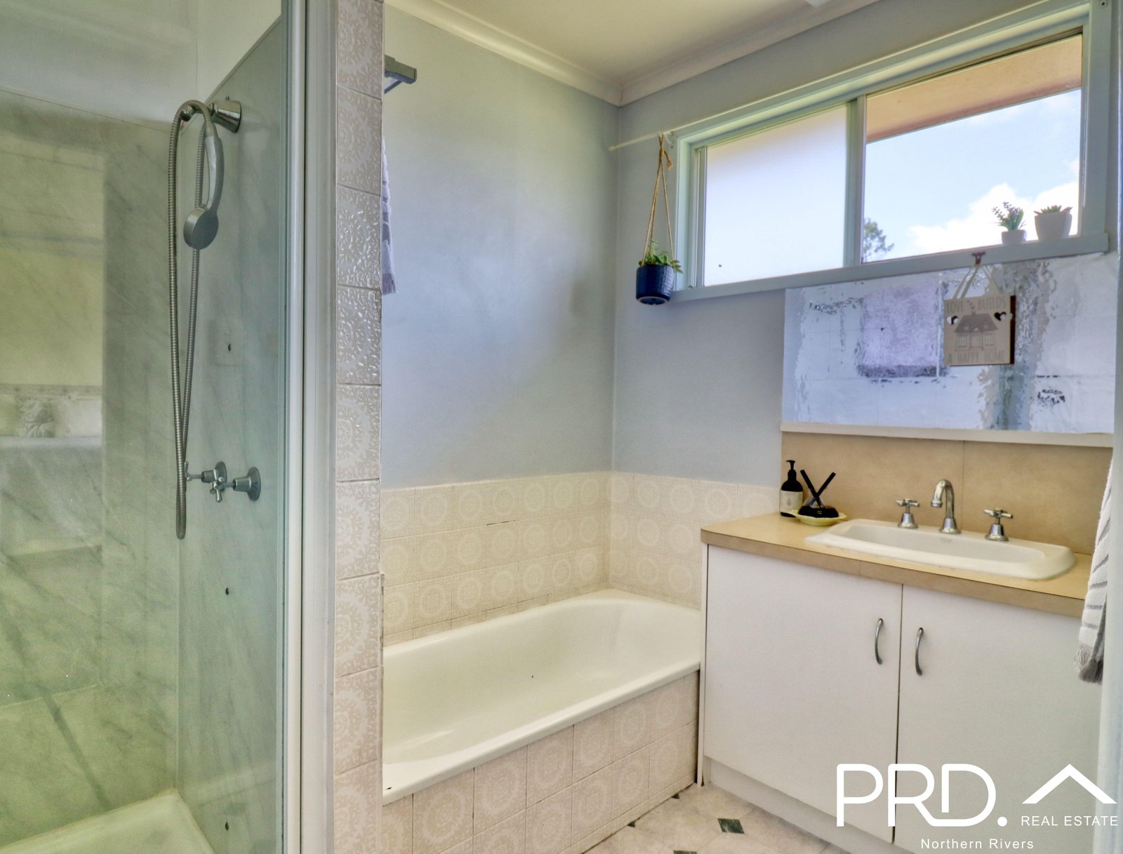 32 Roseberry Street WOODENBONG 12