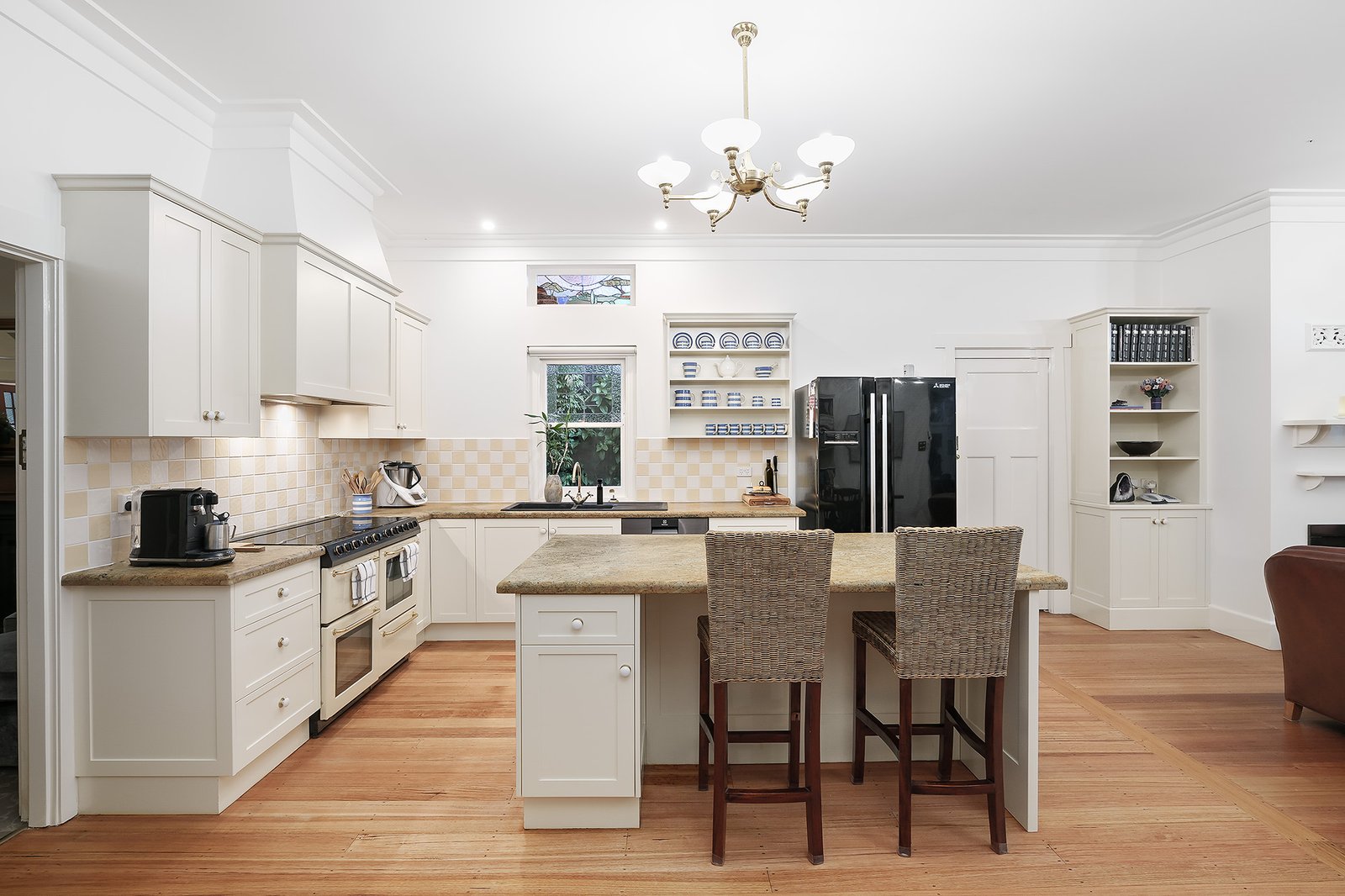 Real Estate and Property in 32 Rowland Street, Kew, VIC