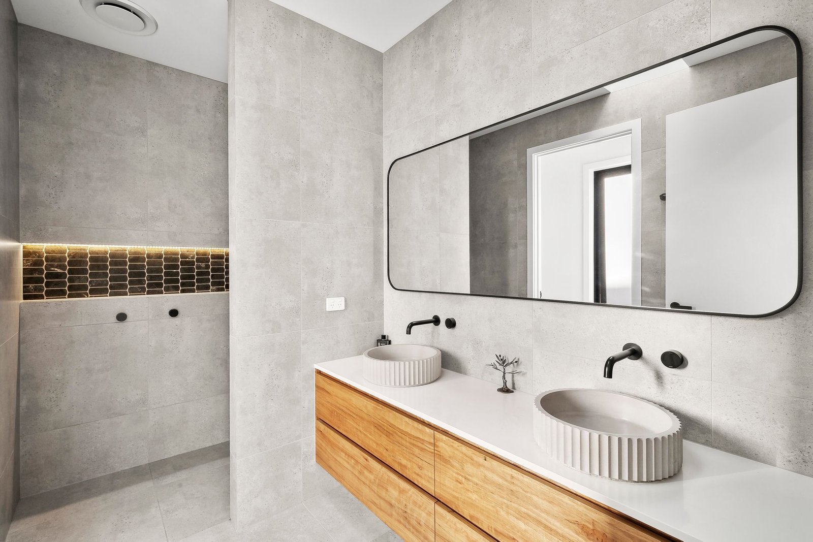 Real Estate and Property in 32 Saltbush Circuit, Point Lonsdale, VIC