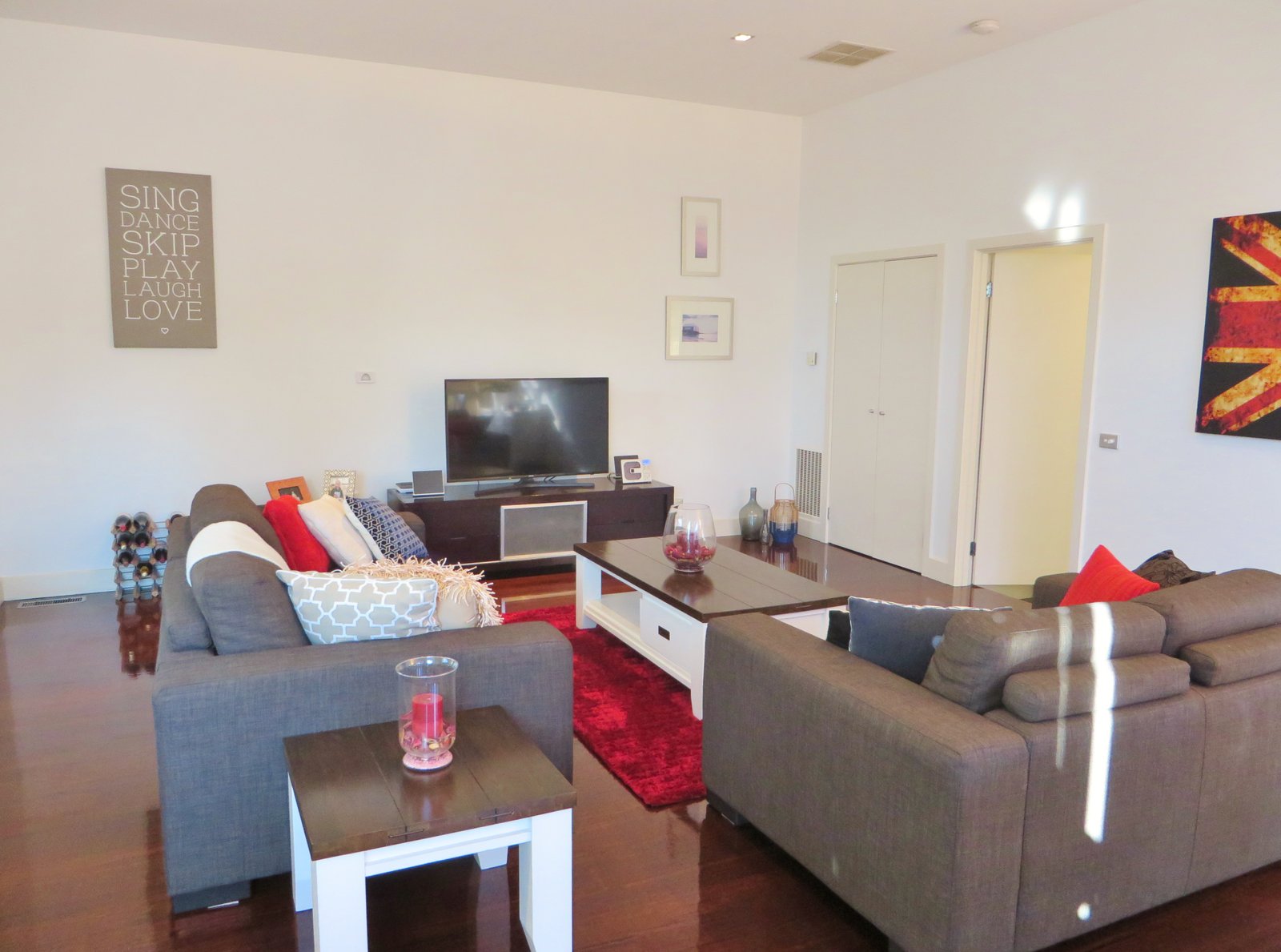 Gallery: 32 Sandford Street