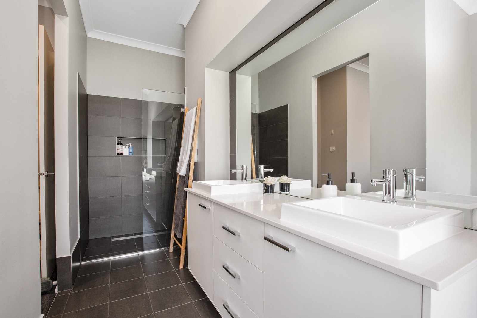 32 Sapphire Drive RUTHERFORD 22