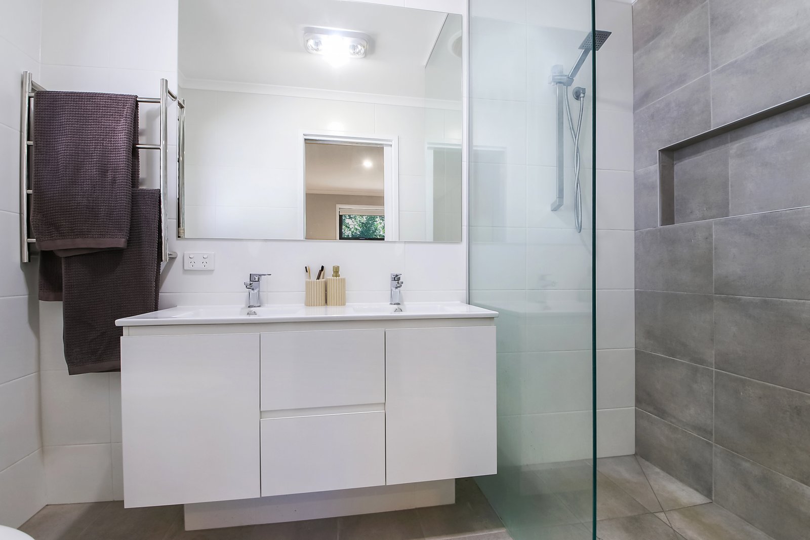 32 Sarson Road GLENROY 8