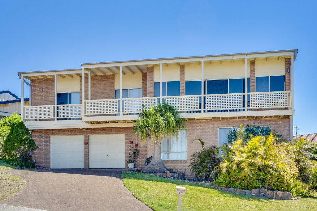 32 Scott Circuit,  SALAMANDER BAY 2