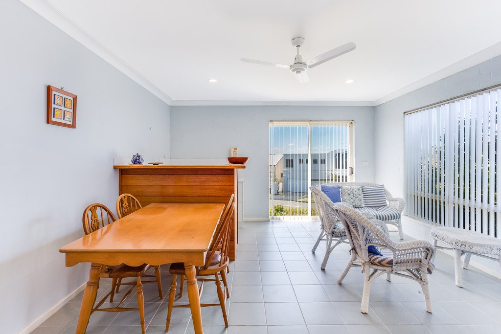 32 Scott Circuit,  SALAMANDER BAY 12