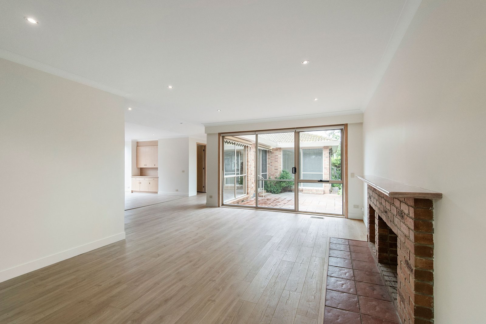 Gallery: 32 Seaview Crescent