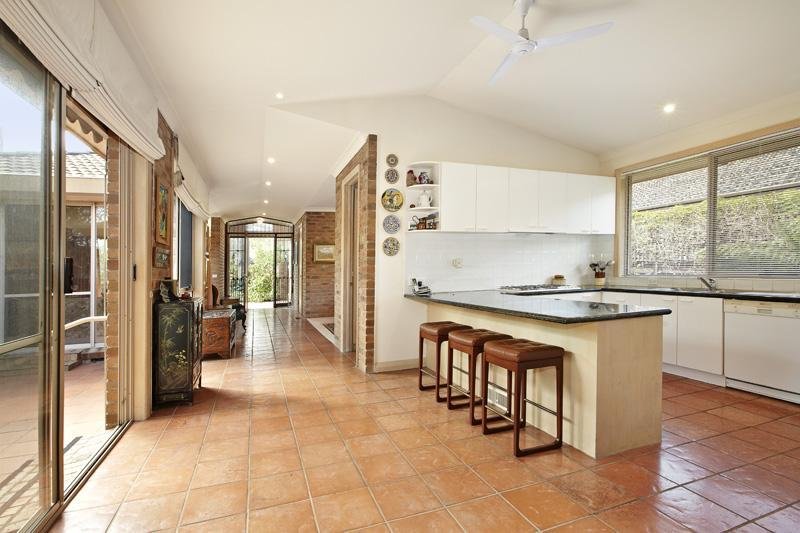 Gallery: 32 Seaview Crescent