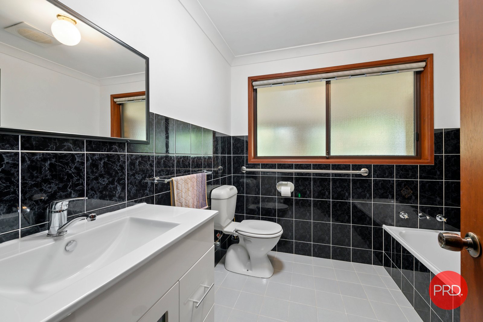 32 Shaws Close BOAMBEE EAST 12