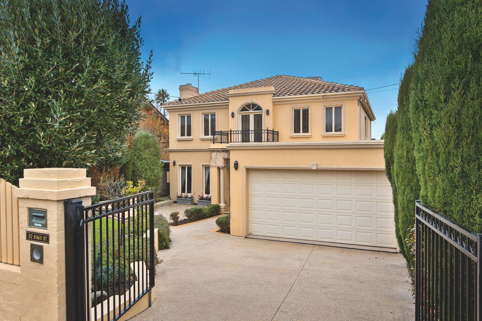  32 Sims Street