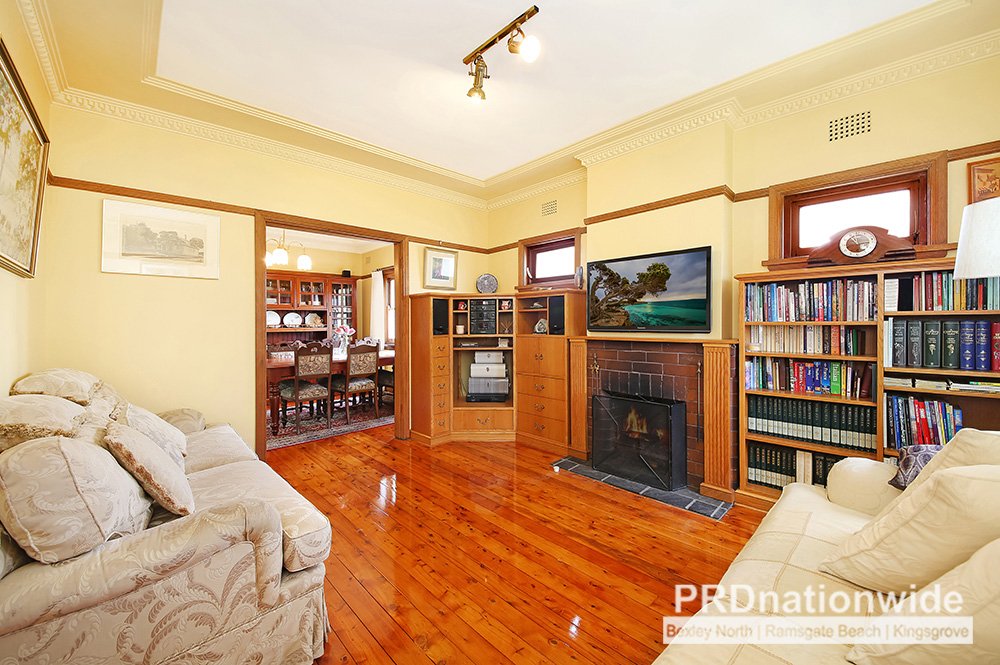 32 St Elmo Parade KINGSGROVE 2