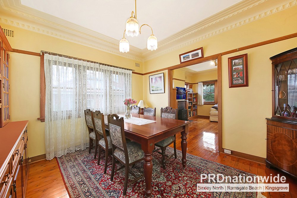32 St Elmo Parade KINGSGROVE 3