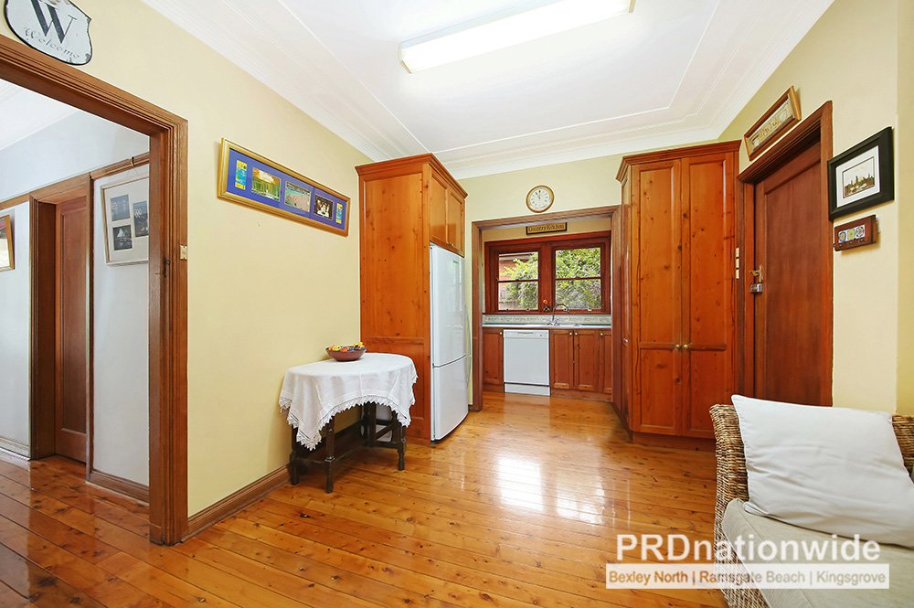 32 St Elmo Parade KINGSGROVE 7