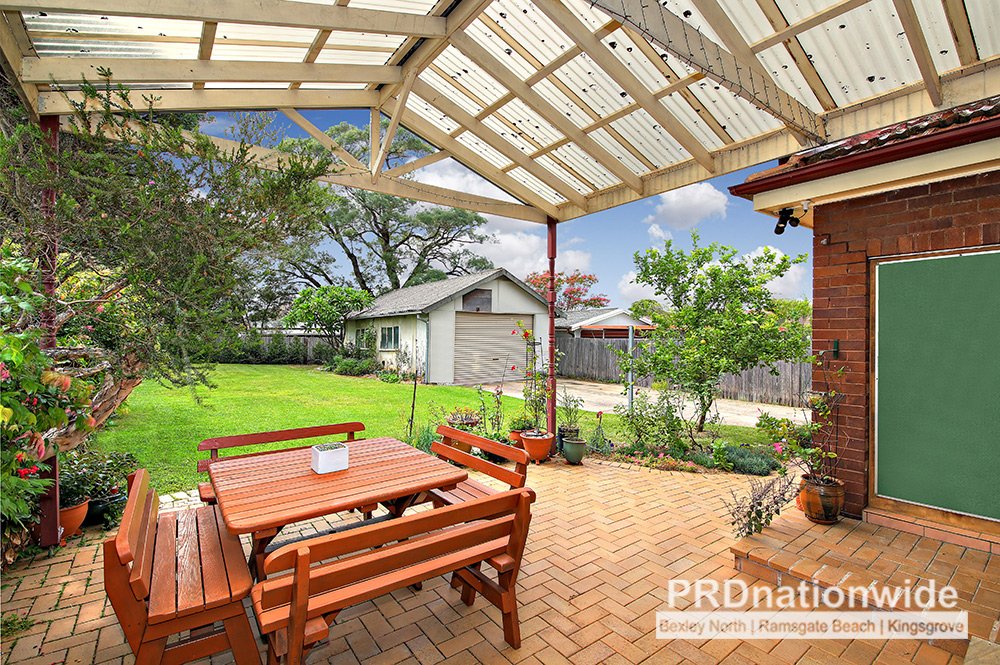 32 St Elmo Parade KINGSGROVE 8