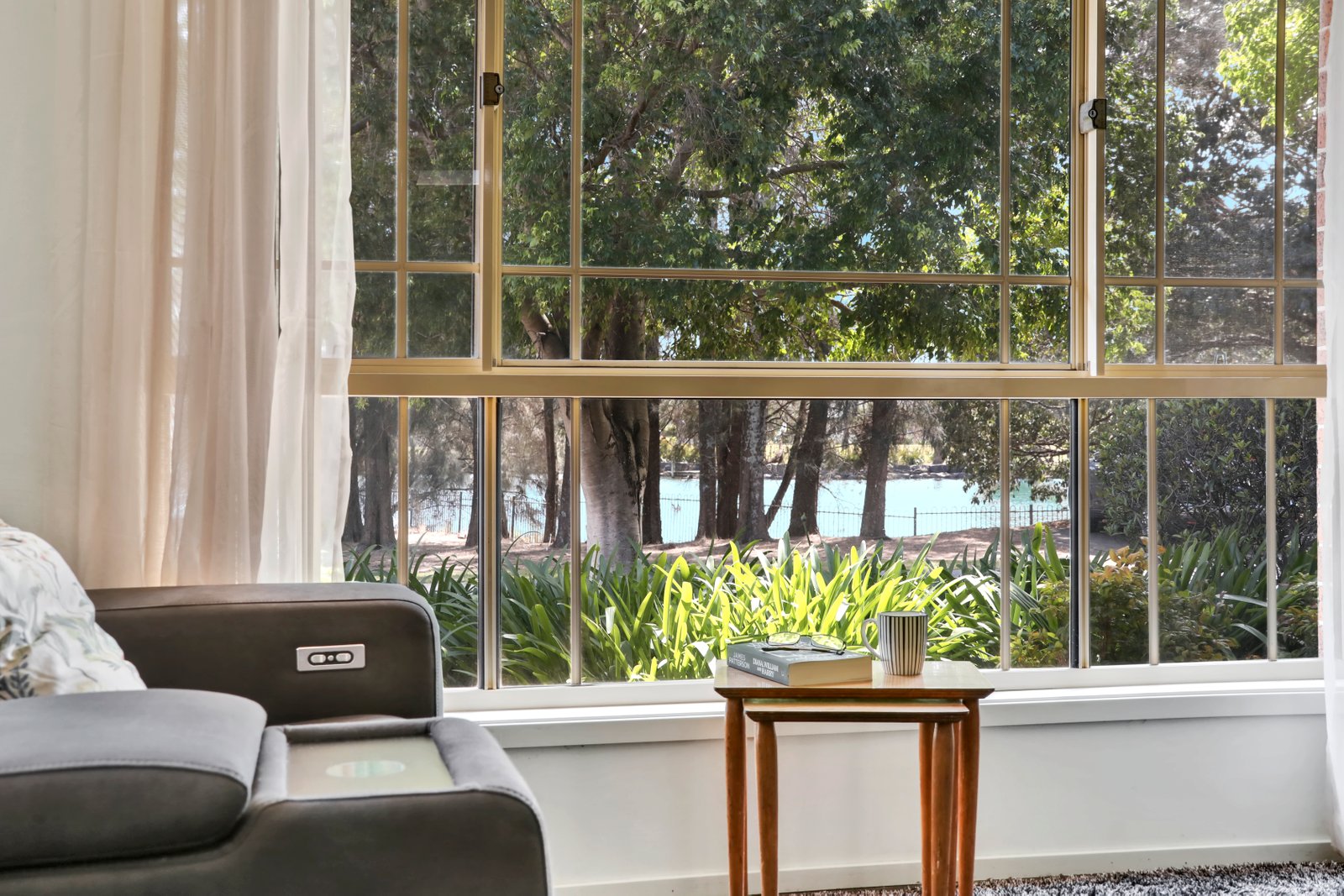 32 Stanthorpe Drive KANAHOOKA 1