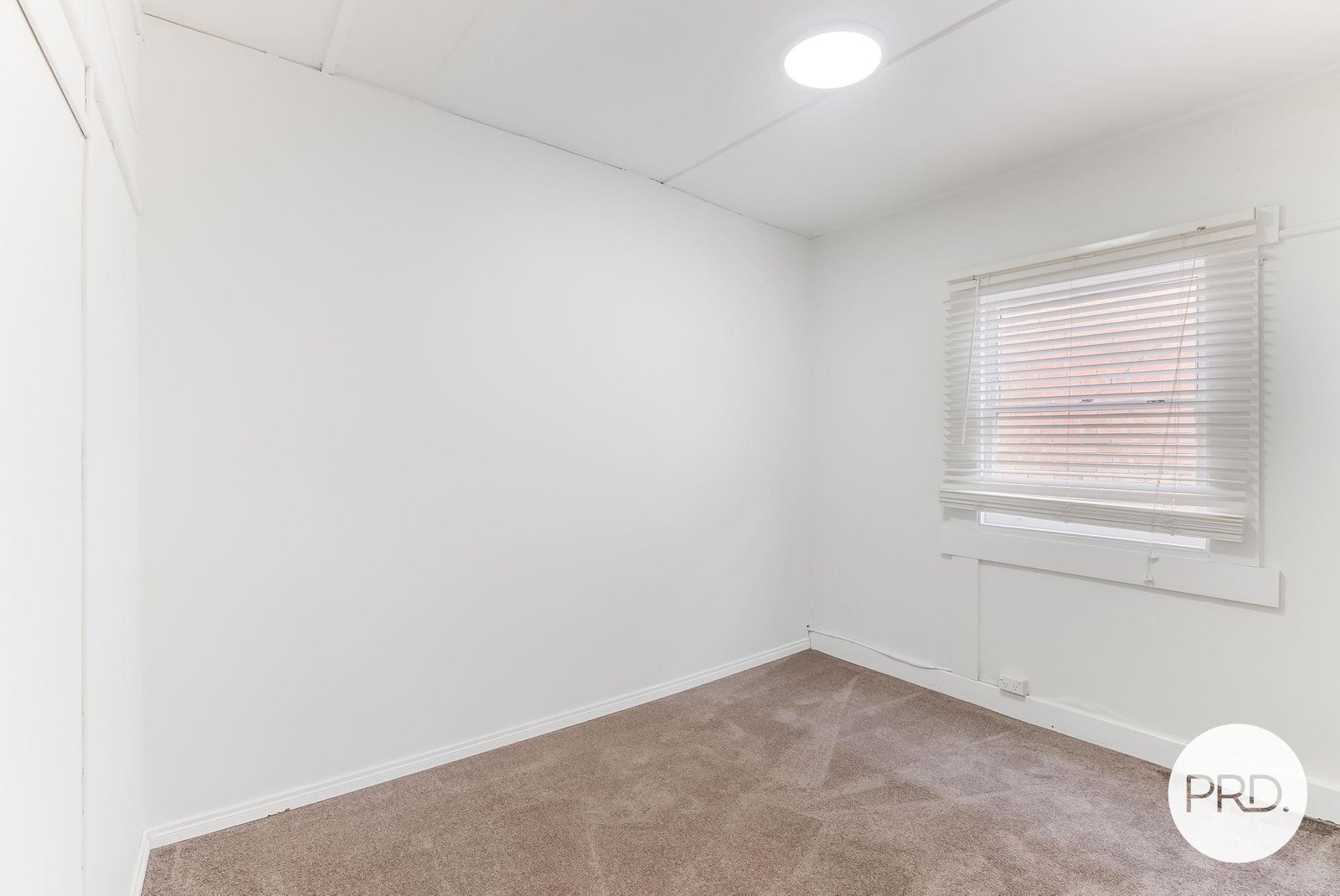 32 Station Street MOONAH 8