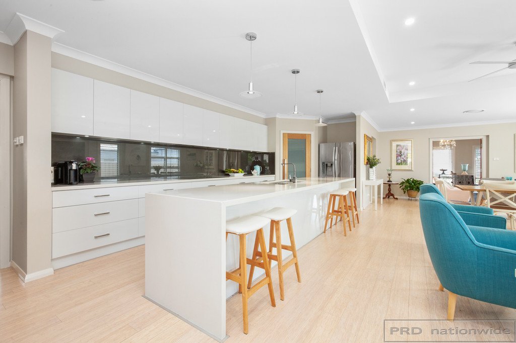 32 Stayard Drive BOLWARRA HEIGHTS 2