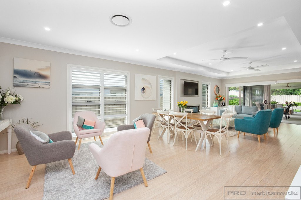 32 Stayard Drive BOLWARRA HEIGHTS 4