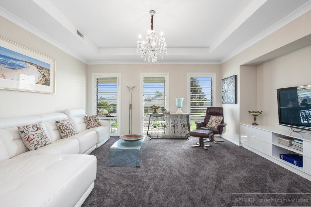 32 Stayard Drive BOLWARRA HEIGHTS 9