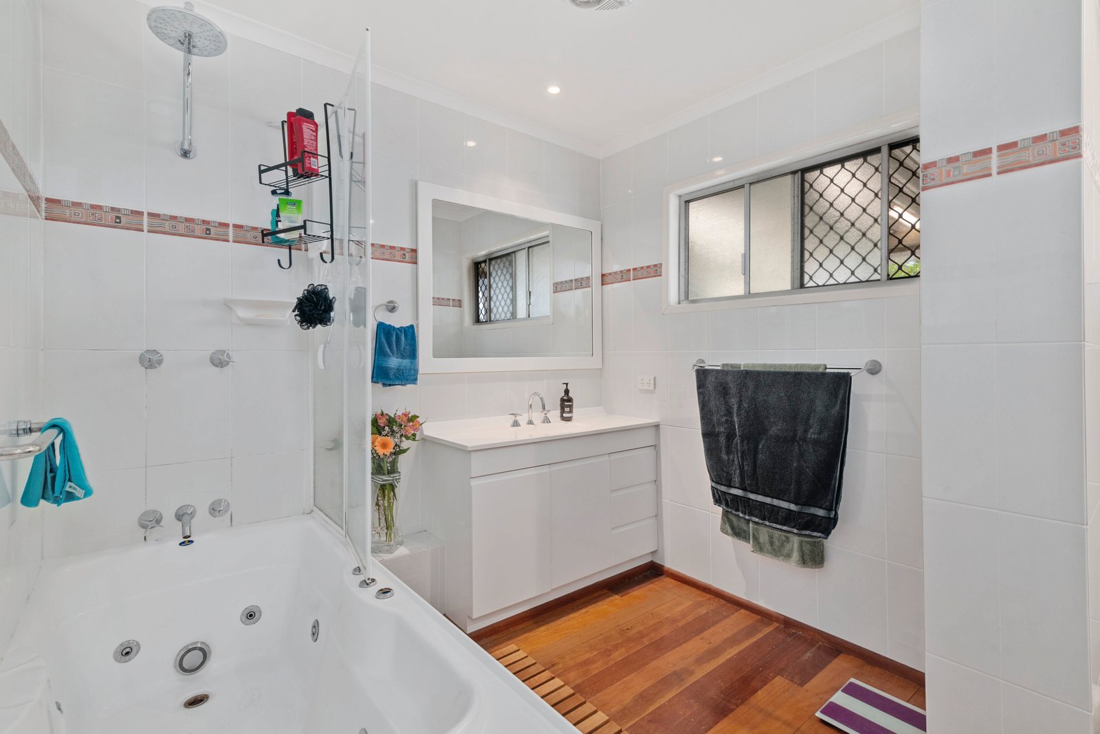 32 Tallebudgera Drive PALM BEACH 2