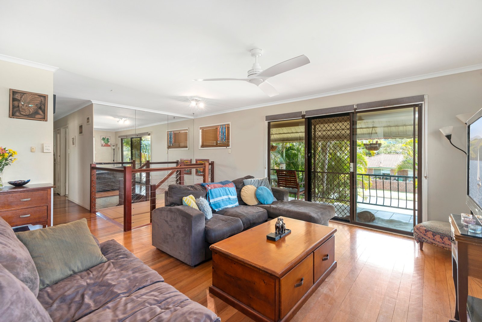 32 Tallebudgera Drive PALM BEACH 4