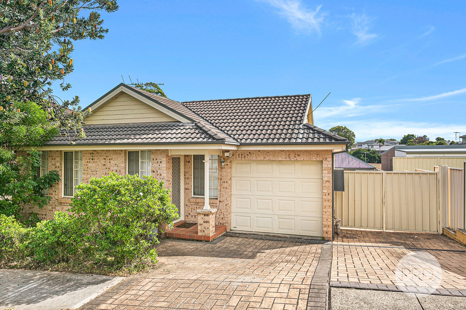 3/2 Taronga Street HURSTVILLE 1