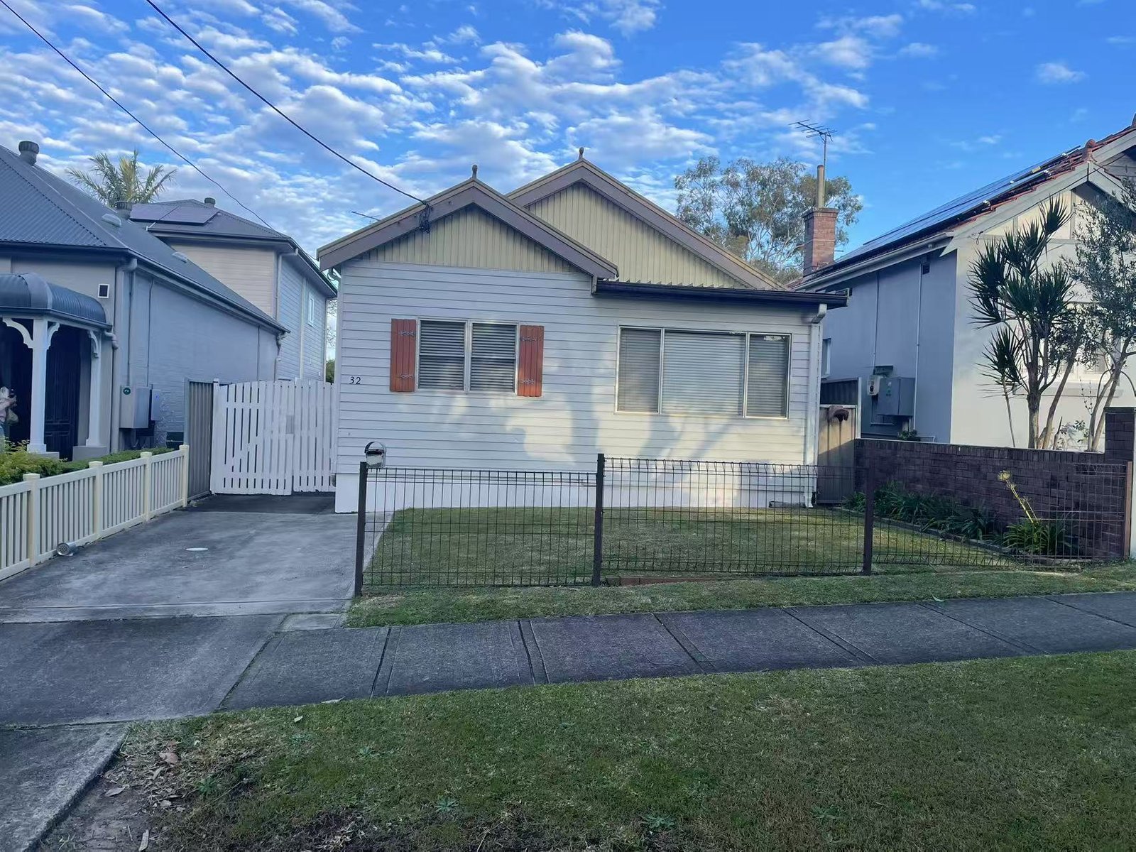 32 Tavistock Road SOUTH HURSTVILLE 1