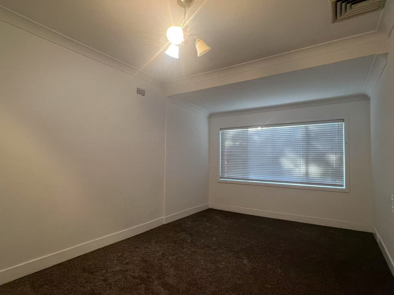 32 Tavistock Road SOUTH HURSTVILLE 6