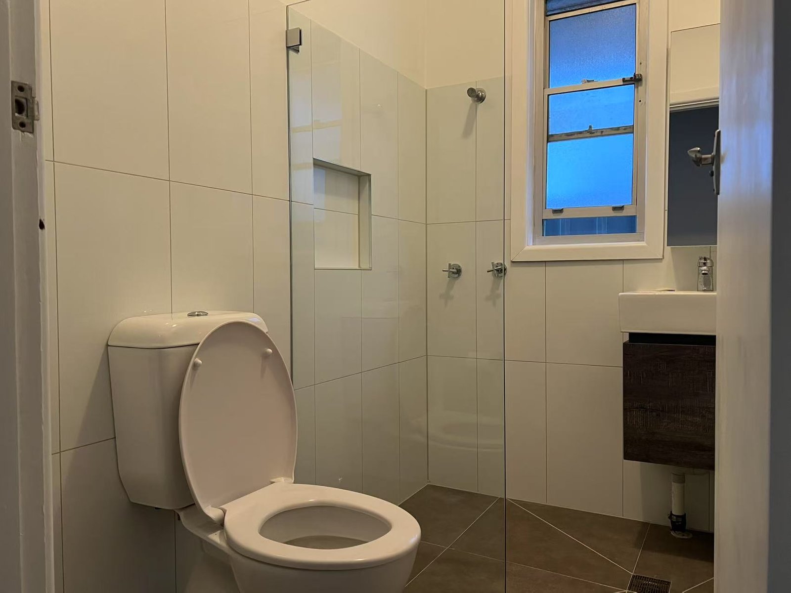 32 Tavistock Road SOUTH HURSTVILLE 9