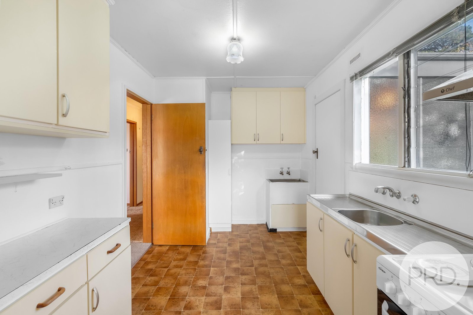 32 Teering Road BERRIEDALE 12