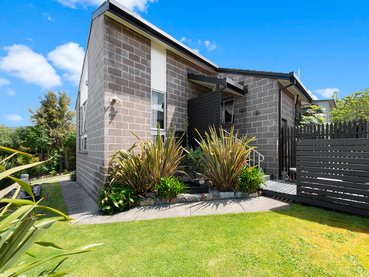 32 Thompson Crescent BRIDGEWATER 1