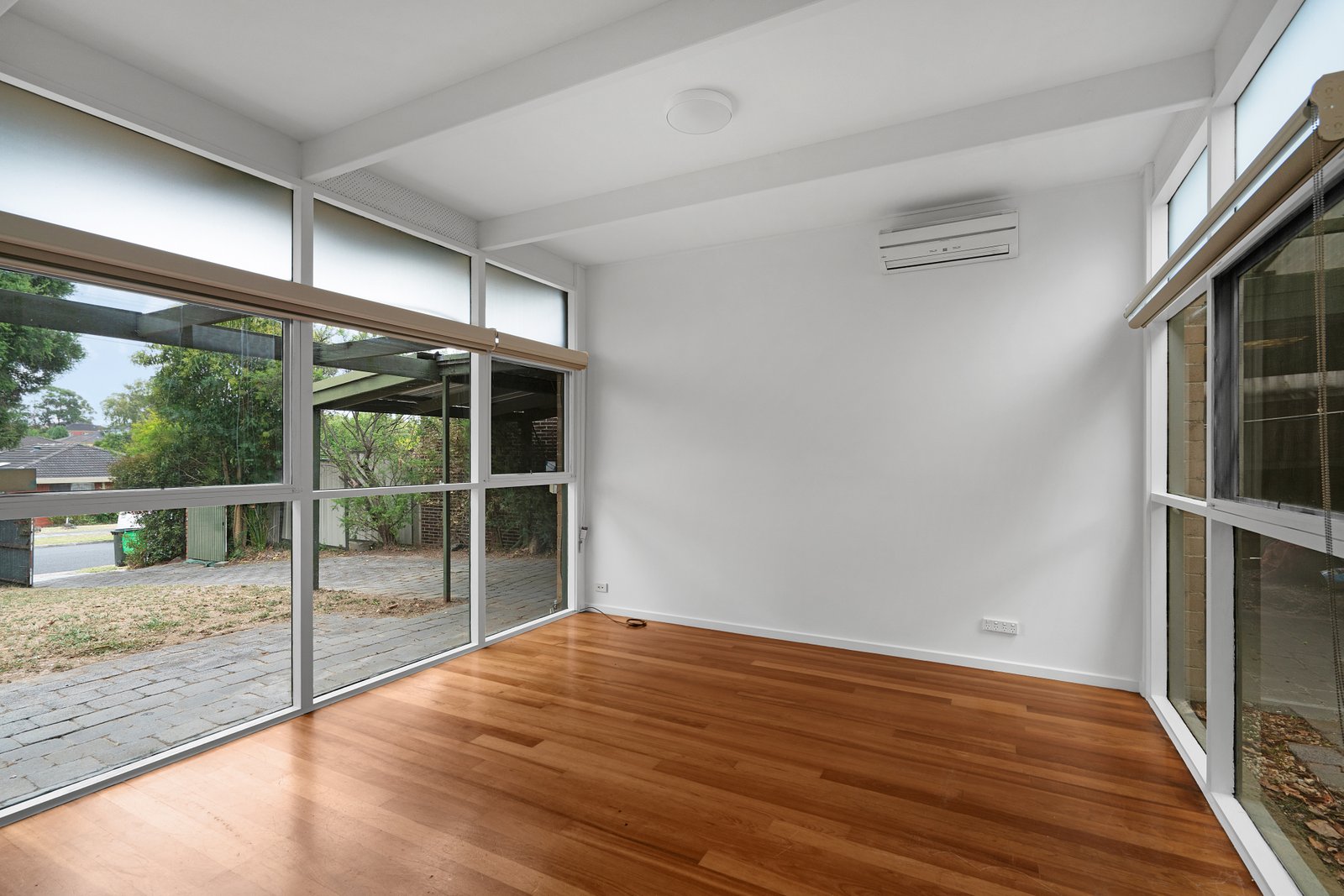 Real Estate and Property in 32 Tracey Street, Doncaster East, VIC