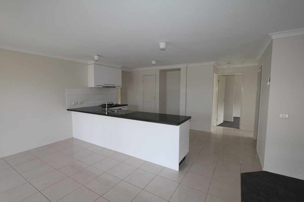 32 Tudor Avenue DELACOMBE 12