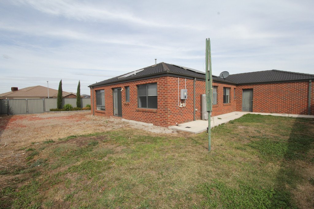 32 Tudor Avenue DELACOMBE 18