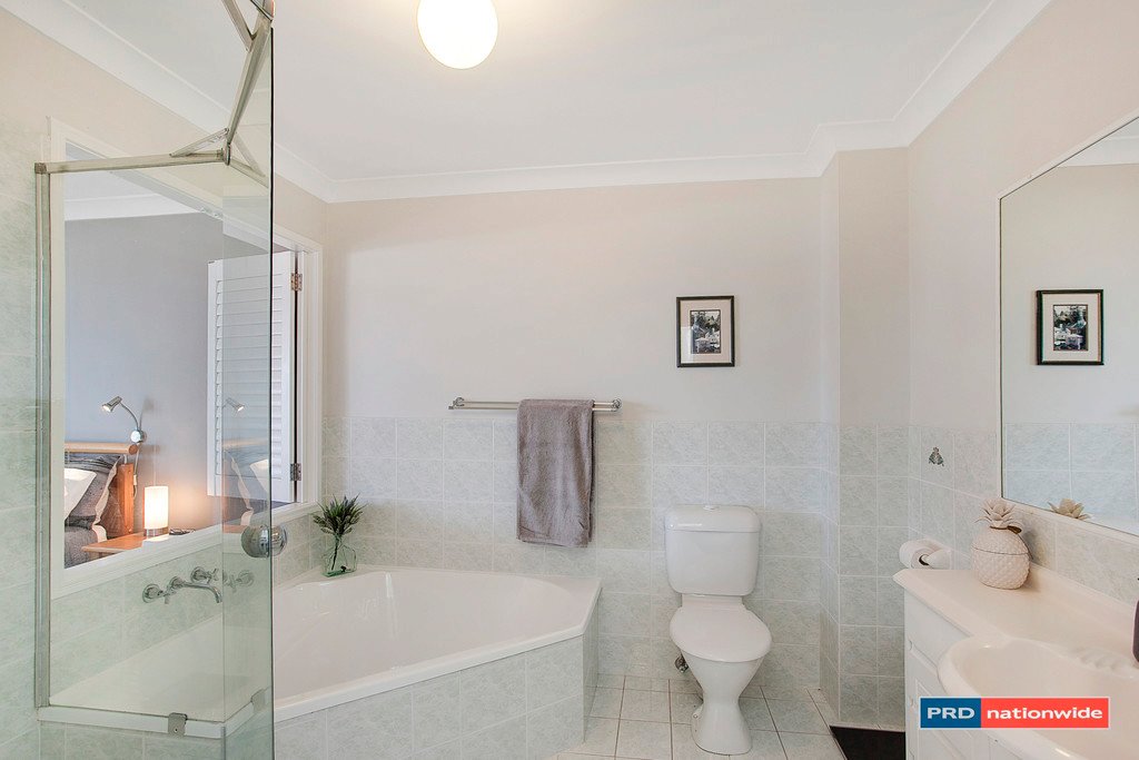 32 Vantage Point Drive BURLEIGH HEADS 8