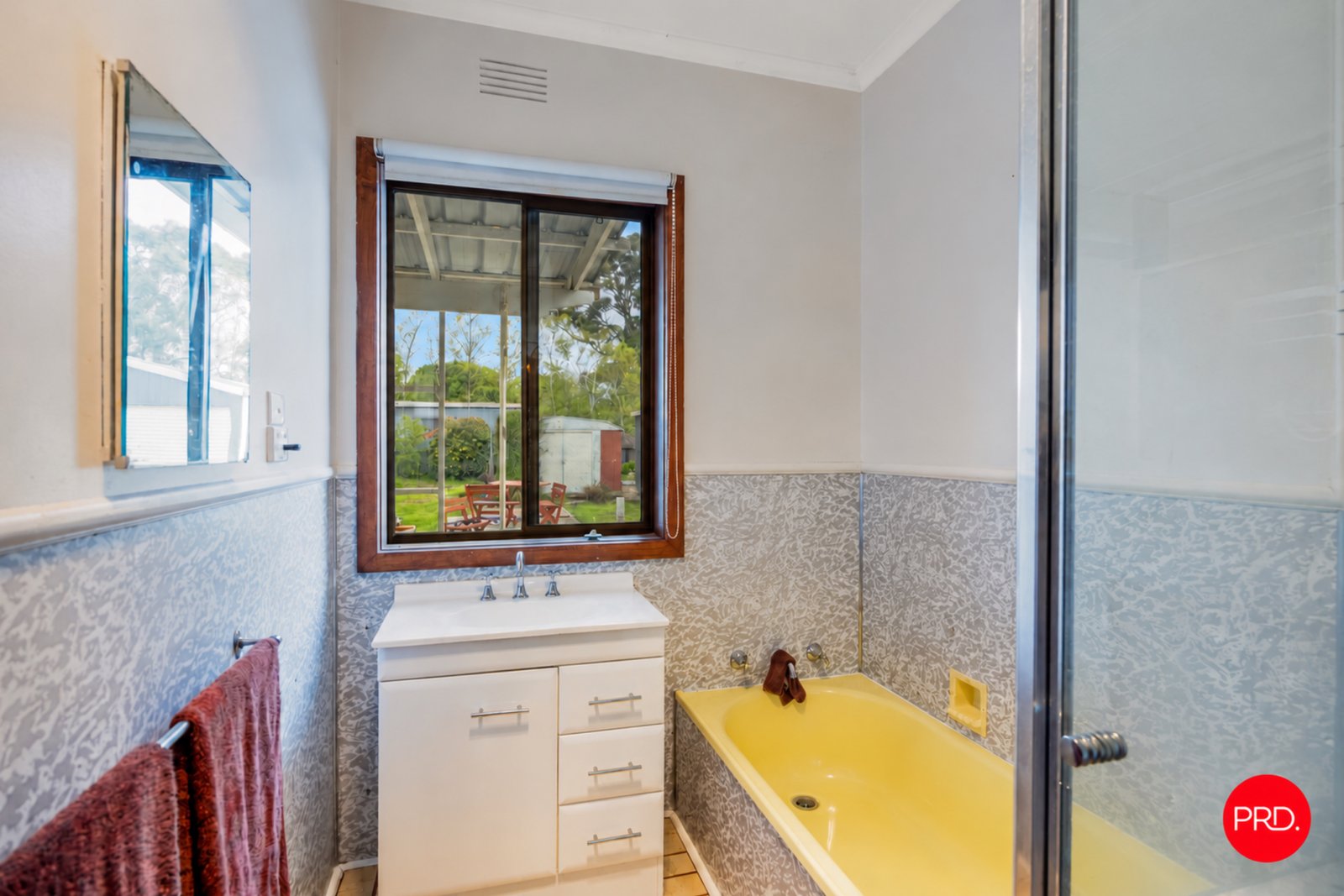 32 Victoria Street KYNETON 9