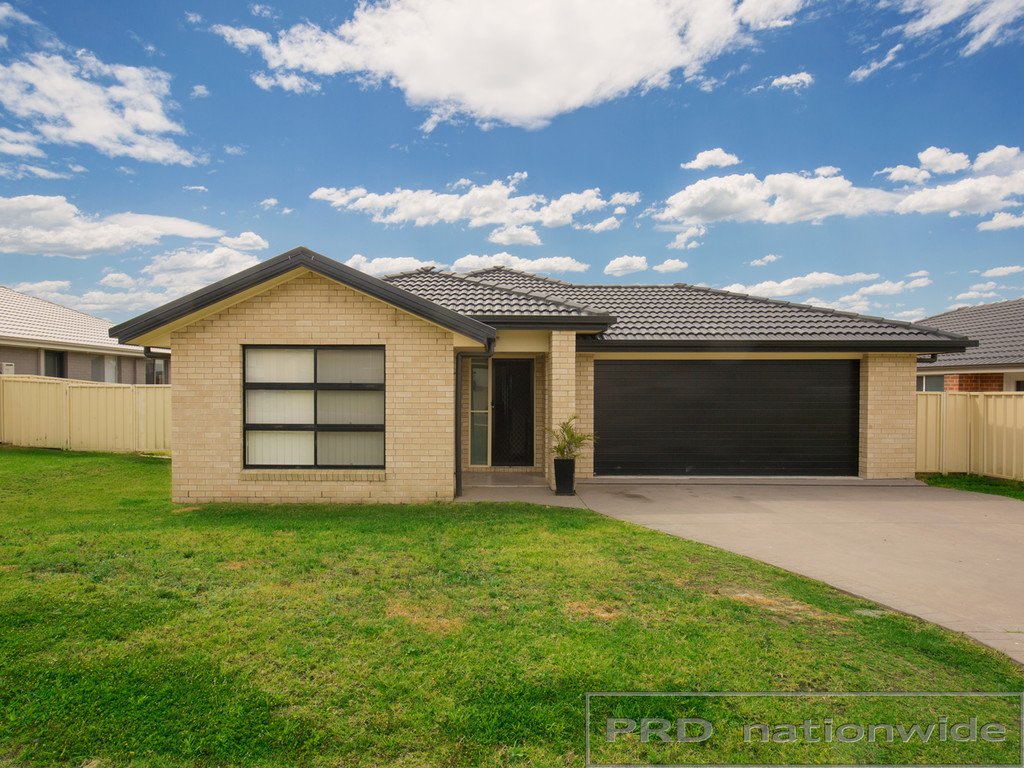 32 Vikki Avenue RUTHERFORD 1