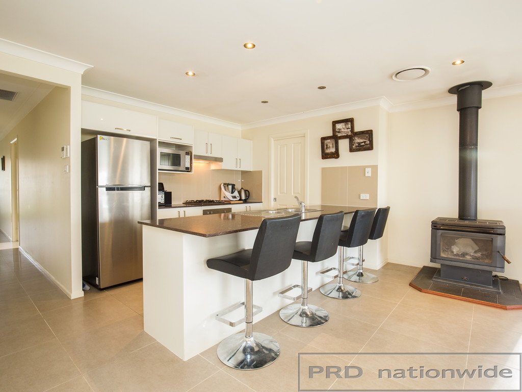 32 Vikki Avenue RUTHERFORD 3