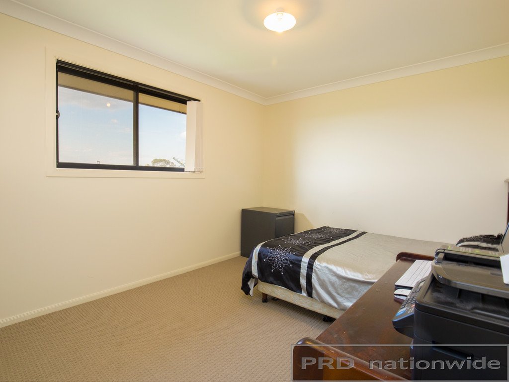 32 Vikki Avenue RUTHERFORD 10