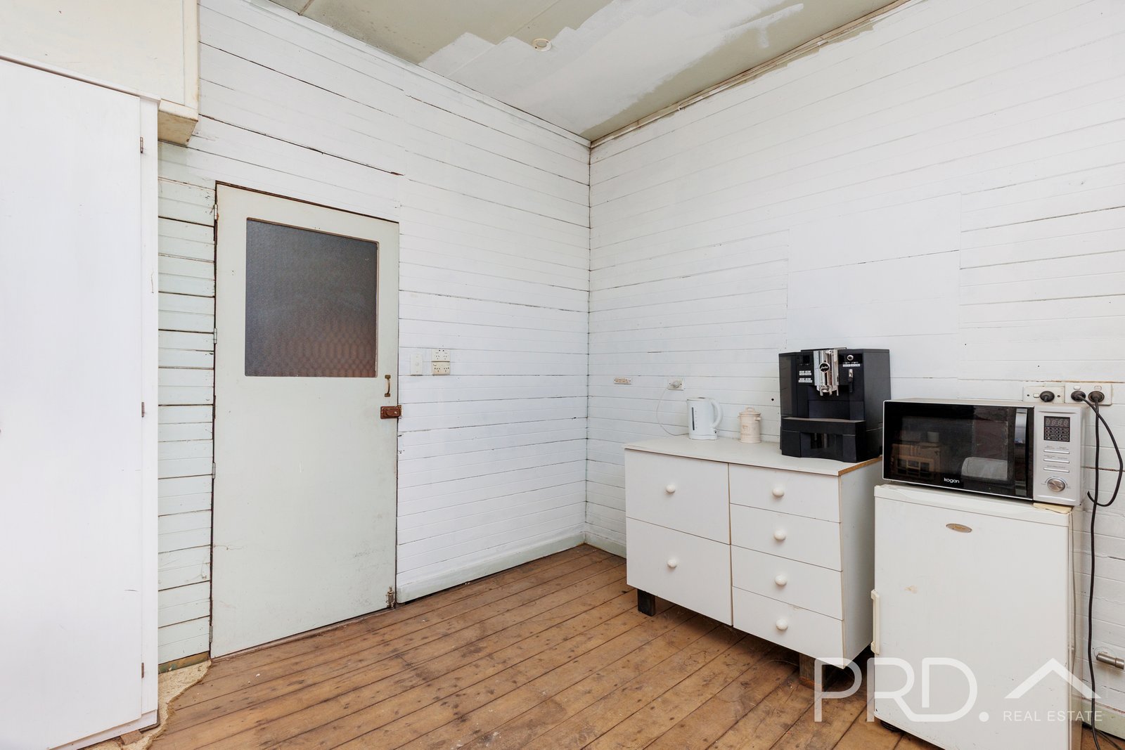 32 Vyner Street TUMUT 12