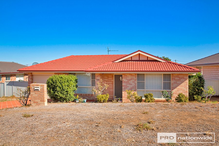 32 Wallamoul Street TAMWORTH 1