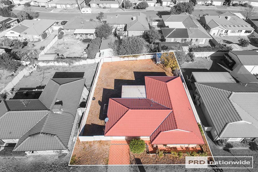 32 Wallamoul Street TAMWORTH 14