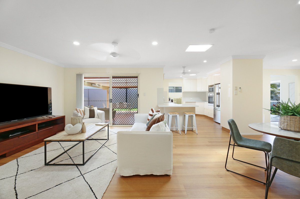 32 Warbler Parade Varsity Lakes 10