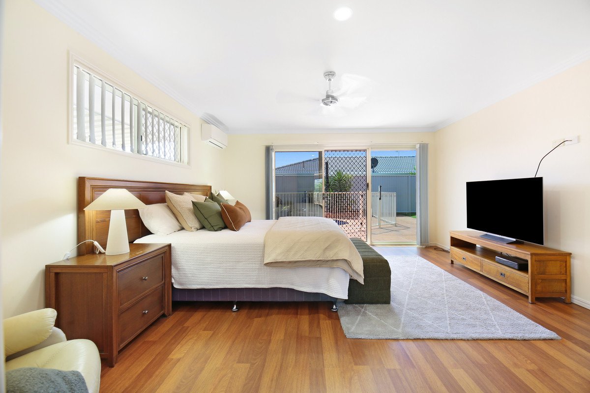 32 Warbler Parade Varsity Lakes 15