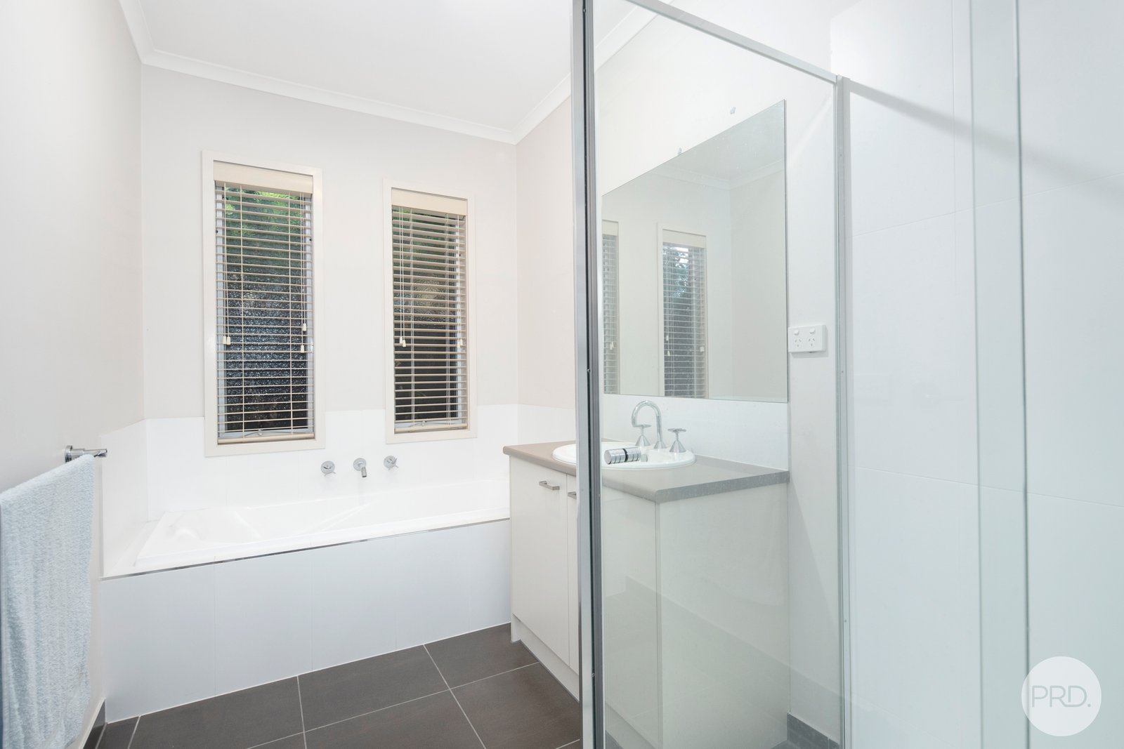 32 Warburton Drive LUCAS 12