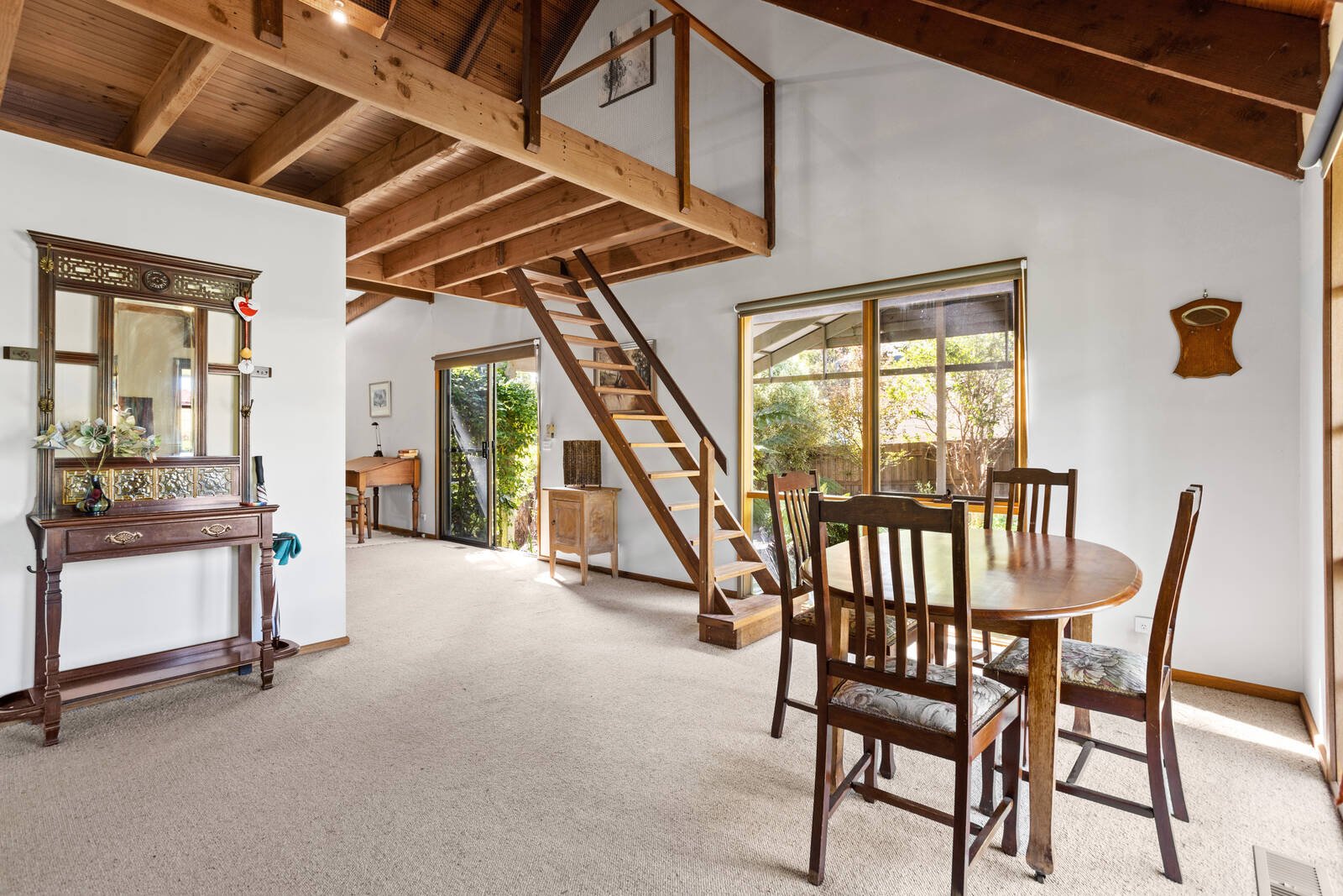 Real Estate and Property in 32 Washington Lane, Woodend, VIC