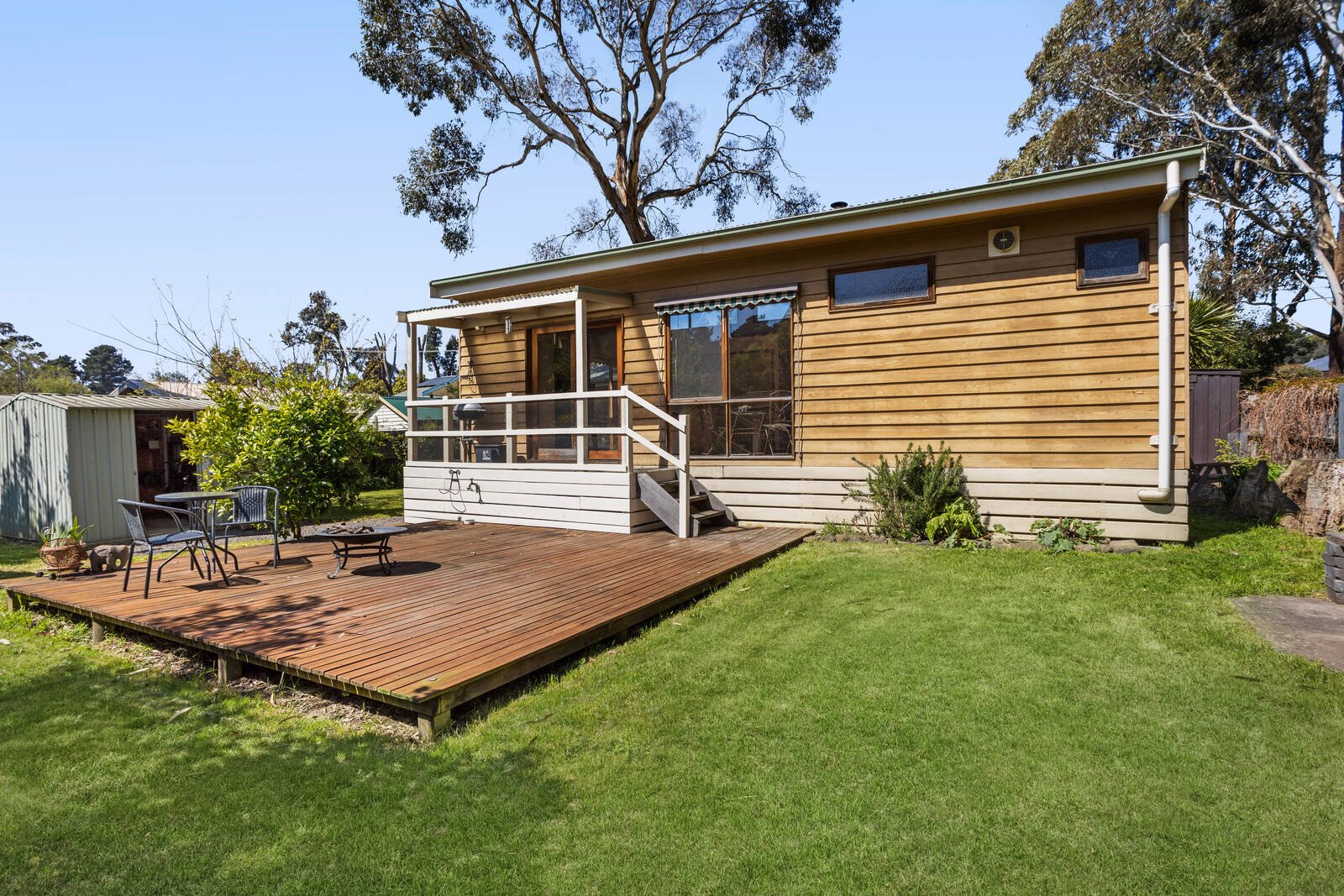 Real Estate and Property in 32 Washington Lane, Woodend, VIC