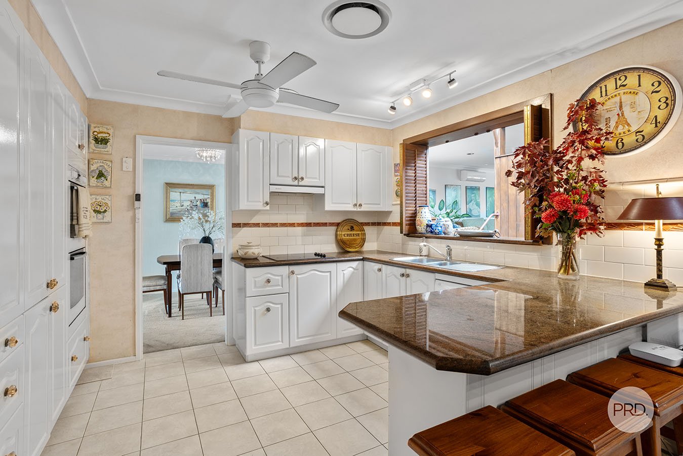 32 Waterside Parade PEAKHURST HEIGHTS 9